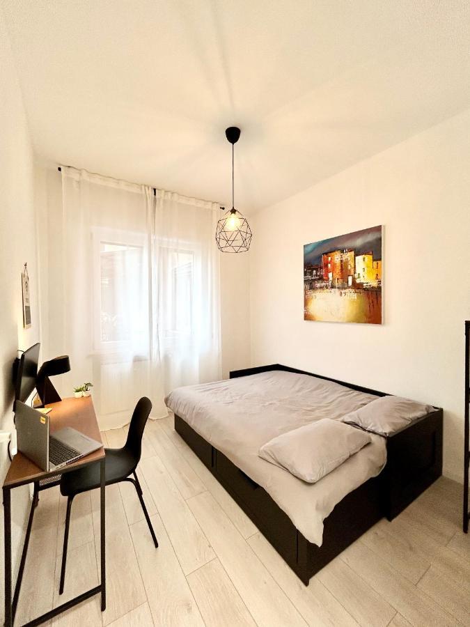 Design Moderno In Centro - Lainate- Rho Fiera Apartment Exterior photo