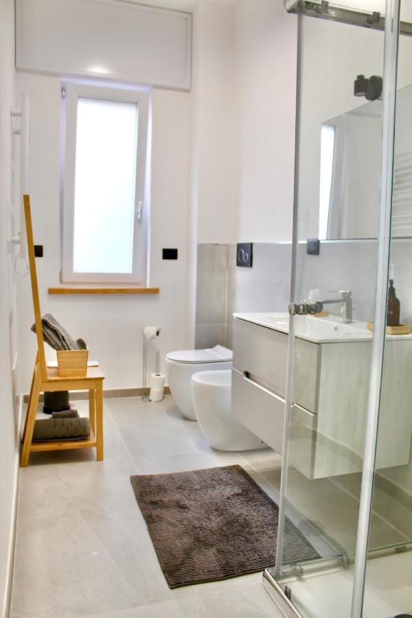 Design Moderno In Centro - Lainate- Rho Fiera Apartment Exterior photo